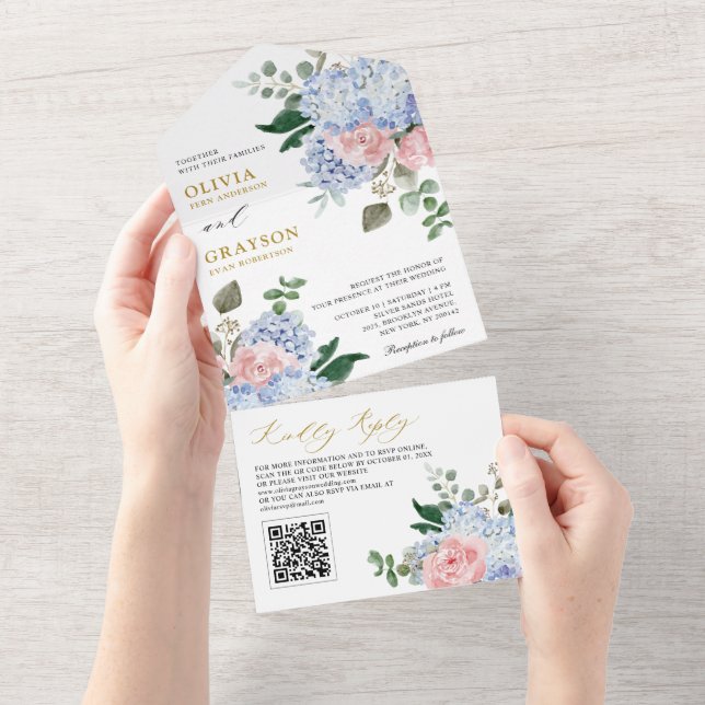 Invitación Todo En Uno Pastel azul turbio Hidráneas rosas Boda Código QR (desgarro)
