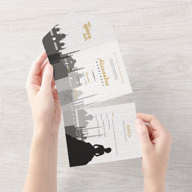 Invitación Todo En Uno Quinceañera árabe negro y oro (desgarro)