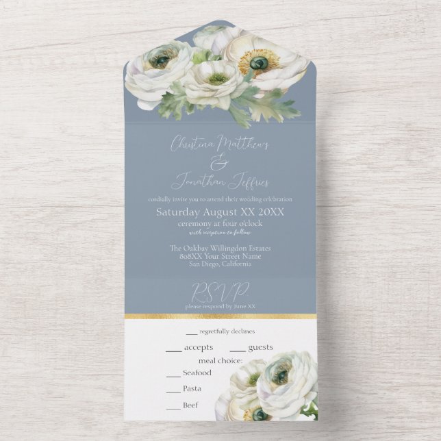 Invitación Todo En Uno Ranunculus romántico sobre azul turbio (Interior)