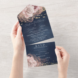 Invitación Todo En Uno Rosas acuarela románticas sobre azul marino oscuro