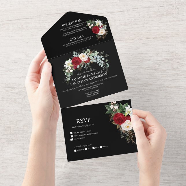 Invitación Todo En Uno Rosas rojas y blancas de Borgoña en Boda negro (desgarro)