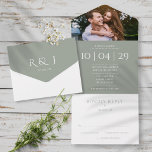 Invitación Todo En Uno Sage Green Elegant Monograma Foto Boda Fecha<br><div class="desc">Un elegante verde sabio minimalista todo en una invitación a la boda con tu foto, fecha especial y detalles de boda establecidos en la tipografía clásica de moda. La invitación incluye una tarjeta RSVP perforada que puede ser dirigida individualmente o dejada en blanco para que usted escriba a mano los...</div>