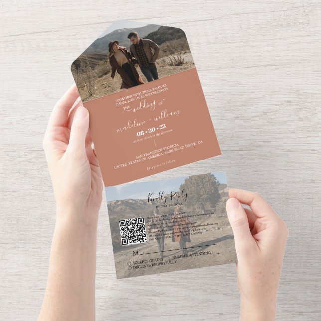 Invitación Todo En Uno Simple Terracota Trendy QR Código RSVP Boda (desgarro)