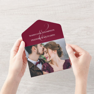Invitación Todo En Uno Sitio web de código QR de foto burgundy minimalist