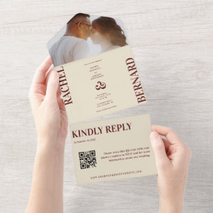 Invitación Todo En Uno Tipografía de código QR de boda en rojo intenso y 
