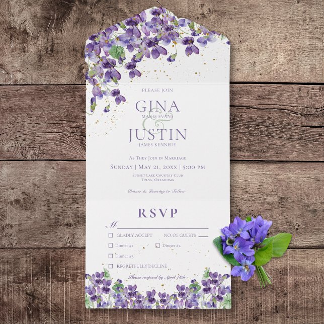 Invitación Todo En Uno Violetas Moradas Rústicas Brillo Dorado Cena (Rustic Purple Violets Gold Sparkle All In One Wedding Invitation with Dinner Options)