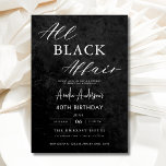 Invitación Todos los asuntos negros 40 Fiesta de cumpleaños e<br><div class="desc">Celebre con estilo esta invitación a la moderada elegancia del partido de cumpleaños All Black Affair, la manera perfecta de anunciar una noche inolvidable. Este diseño elegante y sofisticado presenta un llamativo fondo negro con acentos minimalistas para un toque de clase. Personalizar con los detalles del evento para fijar el...</div>