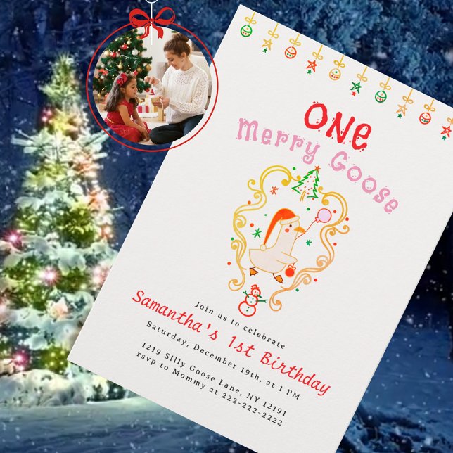 Invitación Tonto Ganso Fiesta de Cumpleaños de Navidad (Holiday invitation cute illustrated goose in a Santa hat holding a balloon, festive Christmas decor)
