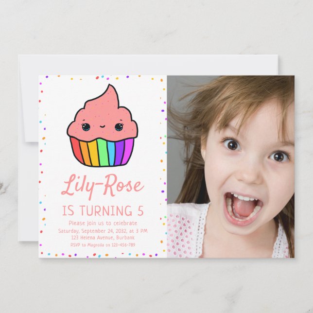 Invitación Torta de arcoiris suave foto 5º cumpleaños (Anverso)