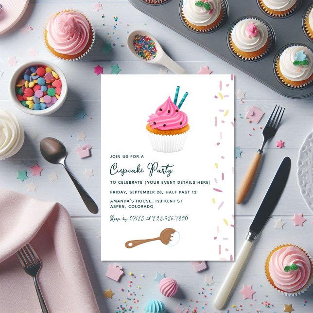 Invitación Torta rosa y fiesta de cumpleaños de Sprinkles (Pink Cupcake and Sprinkles Birthday Party Photo Invitation)