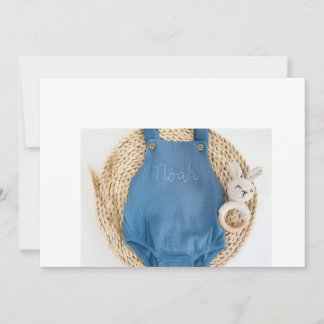 Invitación Traje de bebé con estampado de overoles azules – R