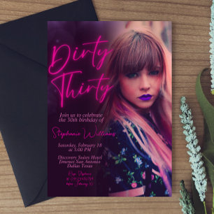 Invitación Treinta sucio minimalista con foto