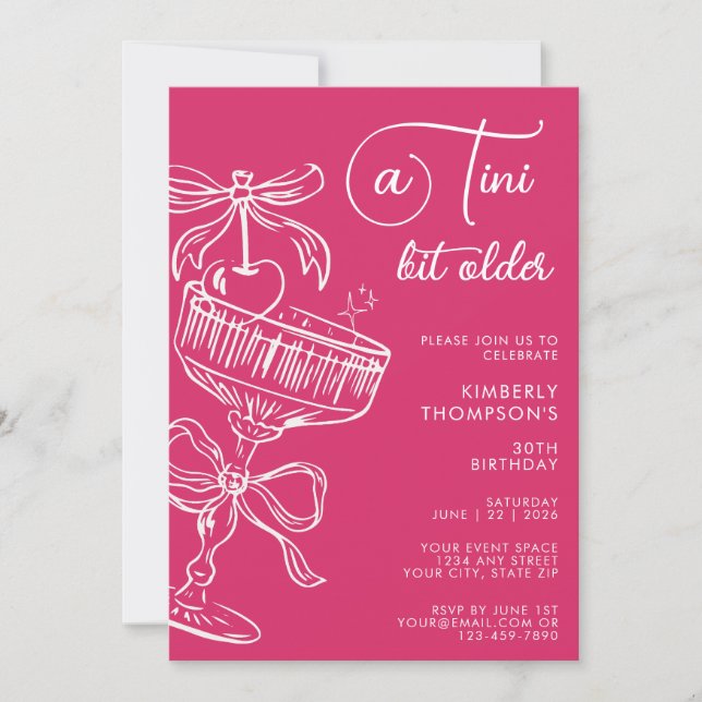 Invitación Trendy Cocktail A Tini Bit Older 30th Birthday (Anverso)