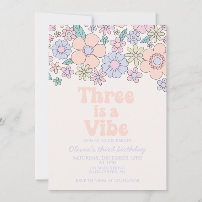 Invitación Tres es un Vibe Retro Floral de 3 años (Anverso)