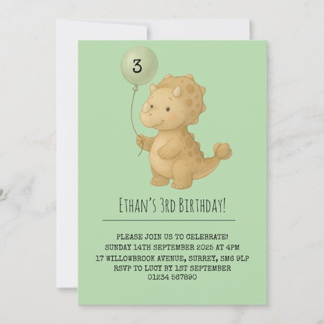 Invitación Triceratops suaves marrones con cumpleaños en glob (Anverso)