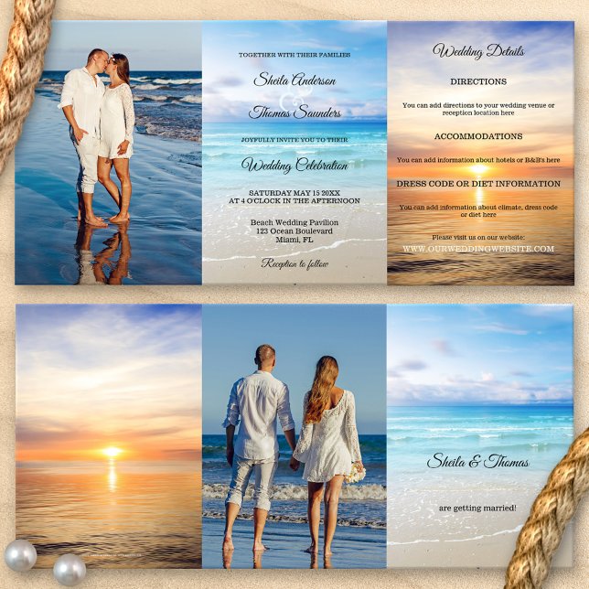 Invitación triple de bodas de destino de playa (Tri-fold beach destination wedding invitation with your own favorite photos and a colorful beach)