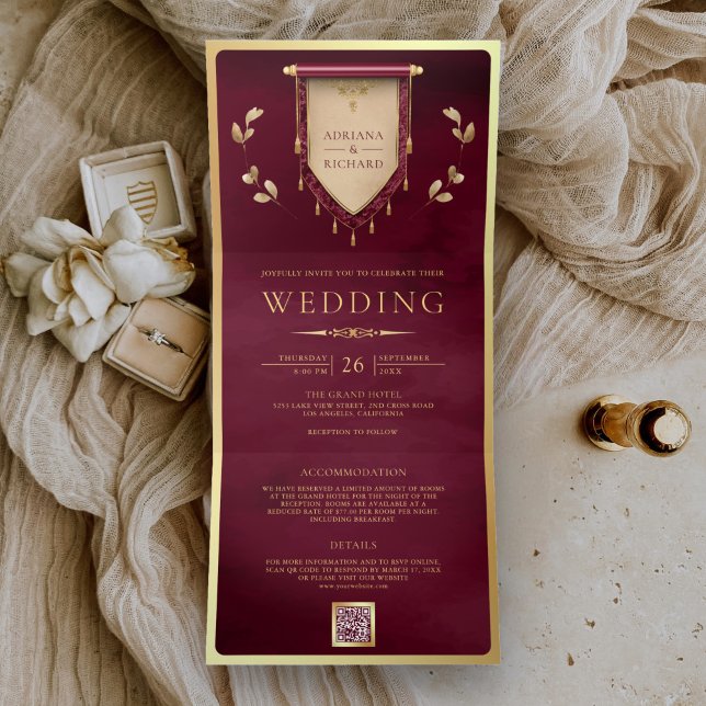 Invitación Tríptica Antiguo dorado de Borgoña con volutas para boda me (Subido por el creador)