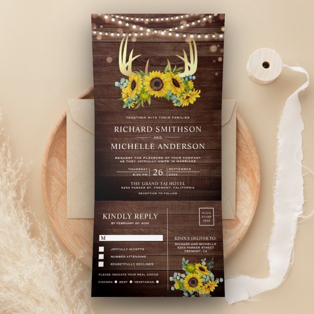 Invitación Tríptica Barn Wood Sunflowers Floral Gold Antler Boda (Subido por el creador)
