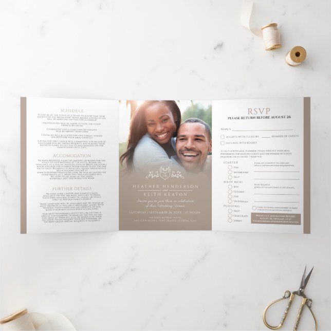 Invitación Tríptica Boda blanco bronceado de la hoja de monograma (Interior)