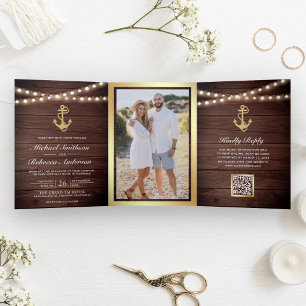 Invitación Tríptica Boda Código QR Ancla Dorada de Madera Rústica Náut