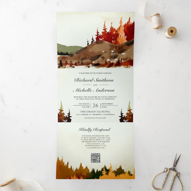 Invitación Tríptica Boda Código QR Bosque Otoñal Montaña Boscosa (Interior)