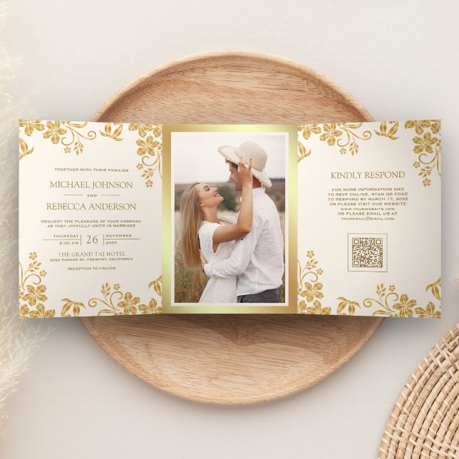 Invitación Tríptica Boda Código QR Hojas Florales Cream Gold (Subido por el creador)