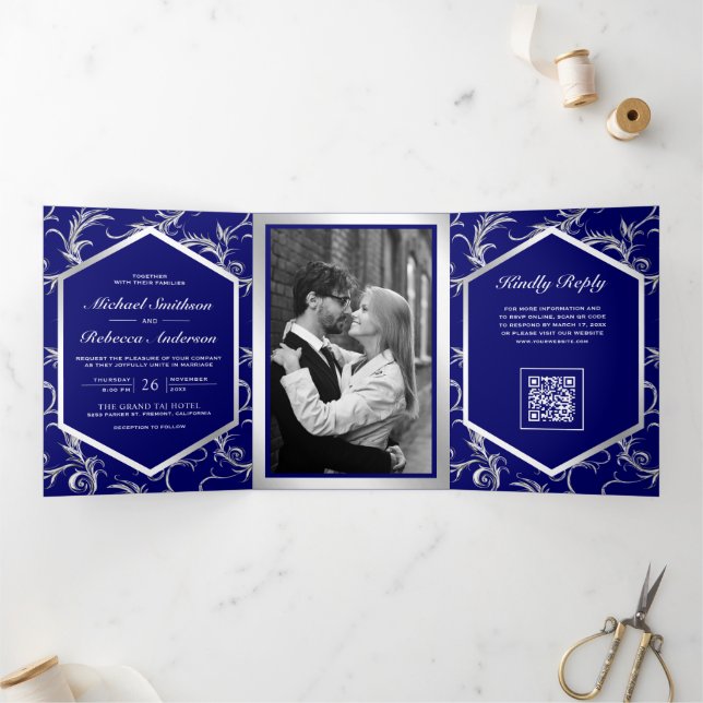 Invitación Tríptica Boda Código QR Remolino de Plata Azul Real (Interior)