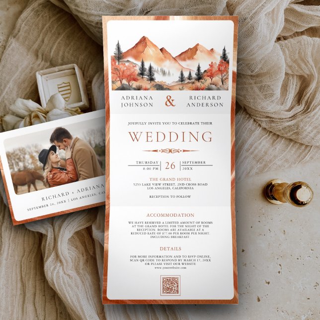 Invitación Tríptica Boda con código QR de foto de bosque de montaña de (Subido por el creador)