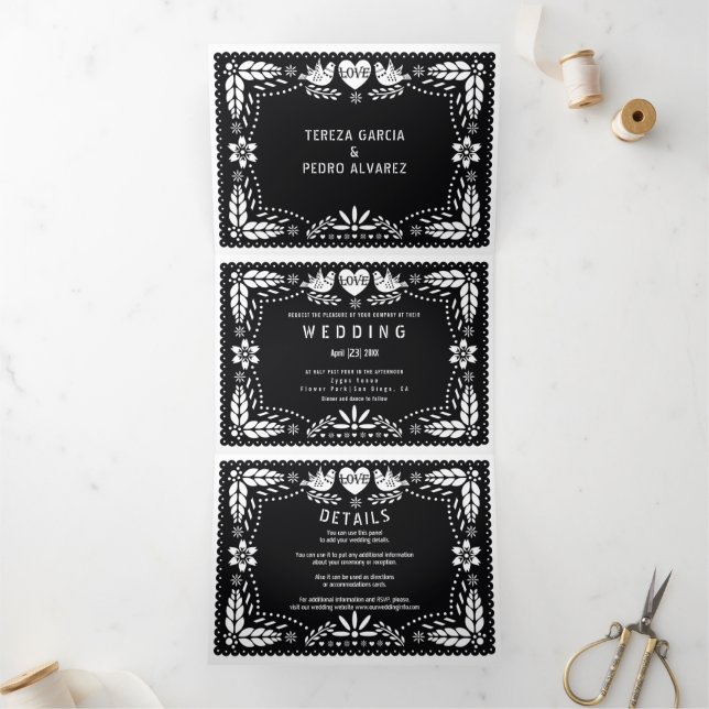 Invitación Tríptica Boda de aves amorosas de picado negro y blanco (Interior)