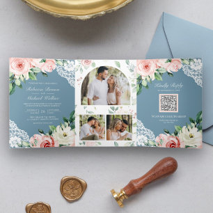 Invitación Tríptica Boda de código QR azul turbio de encaje floral Pea