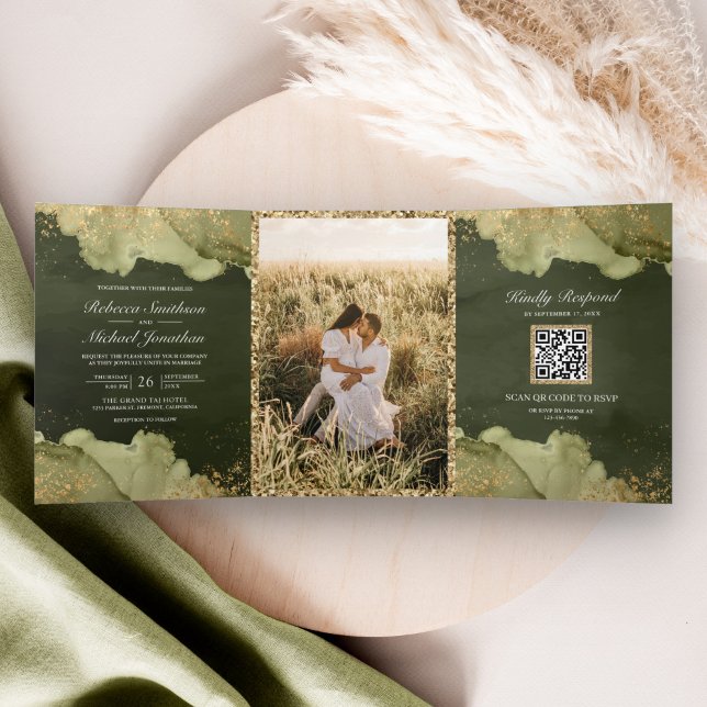 Invitación Tríptica Boda de código QR de tinta abstracta verde dorada  (Subido por el creador)