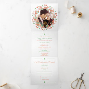 Invitación Tríptica Boda de flor de ceniza verde de coral rosa Rubor