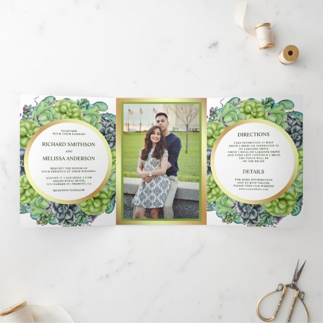 Invitación Tríptica Boda de foto de Wreath verde botánico exitoso (Interior)