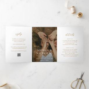 Invitación Tríptica Boda de Foto Moderna de Oro Simple