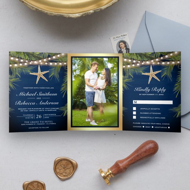 Invitación Tríptica Boda de hoja de palma tropical de madera azul mari (Subido por el creador)