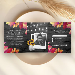 Invitación Tríptica Boda de Hojas de Otoño de Madera Gris Todo en Uno
