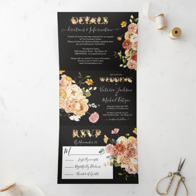 Invitación Tríptica Boda de jardín florecido oscuro y temperamental (Interior)