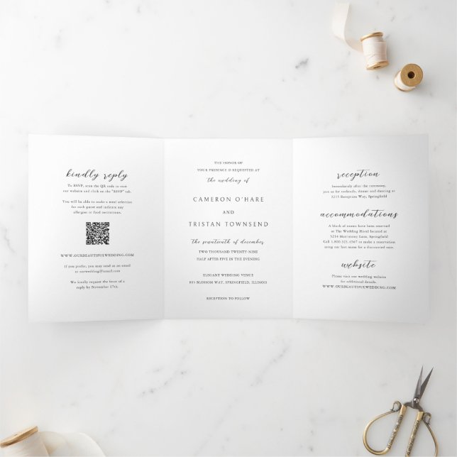 Invitación Tríptica Boda de limpieza de código QR simple en blanco y n (Interior)