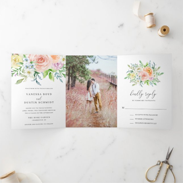 Invitación Tríptica Boda elegante floral de melocotón moderno (Interior)