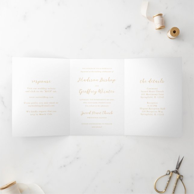 Invitación Tríptica Boda elegante neutral y terrenal con letra script  (Interior)