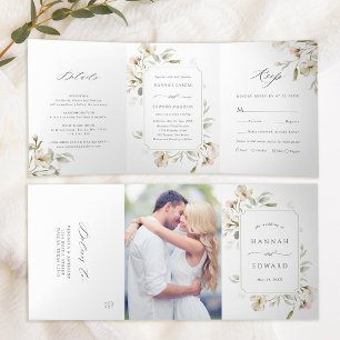 Invitación Tríptica Boda floral elegante de salvia con rubor blanco
