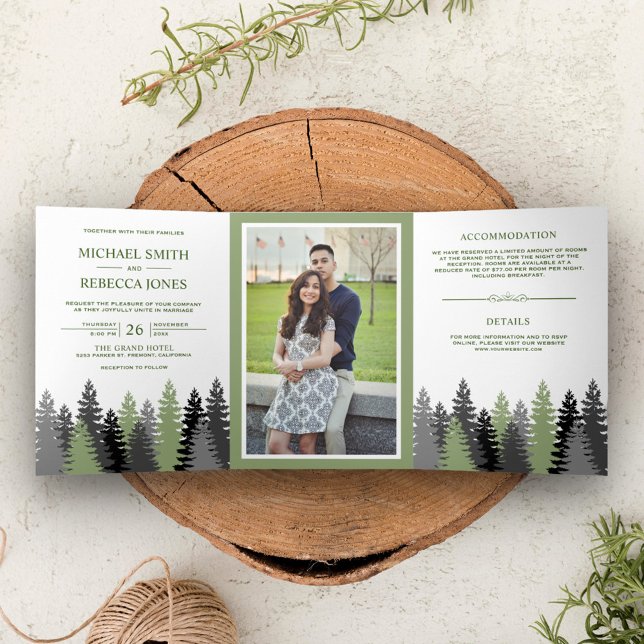 Invitación Tríptica Boda Forestal de Pinos de Woodland Winter (Subido por el creador)