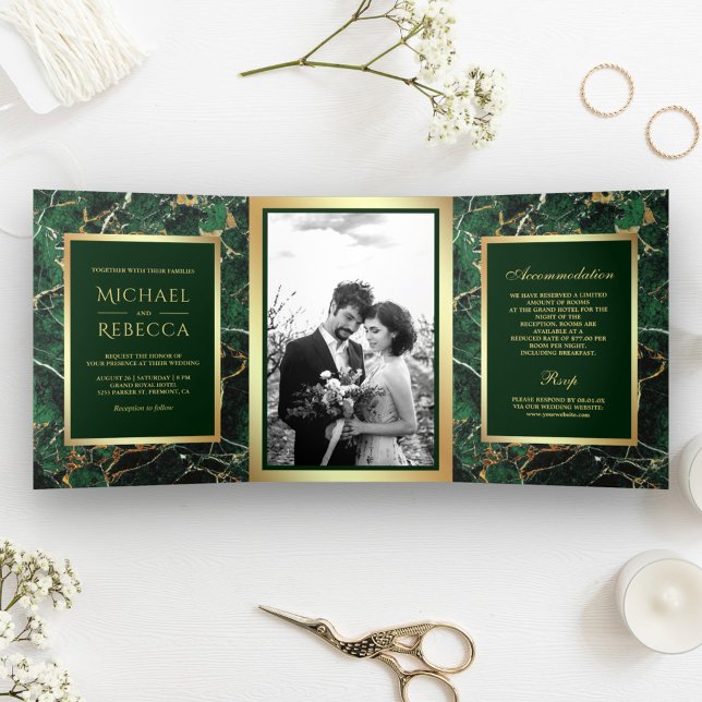 Invitación Tríptica Boda fotográfico de Relieve metalizado dorado de M (Subido por el creador)