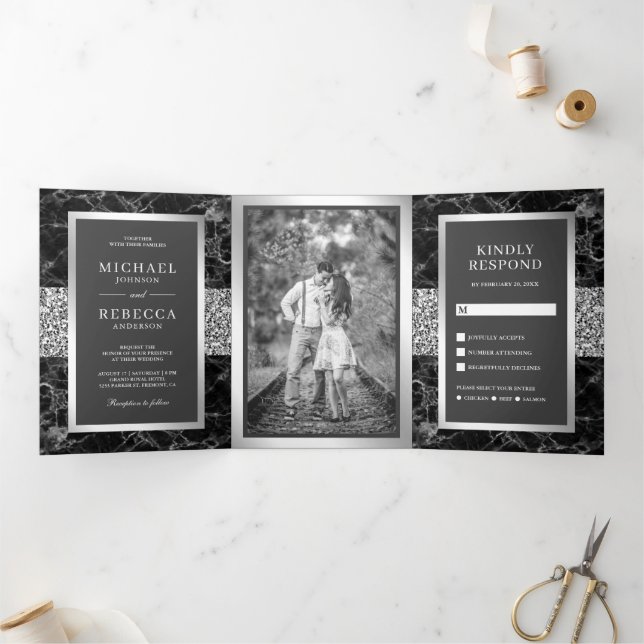 Invitación Tríptica Boda gris oscuro Purpurina de plata de mármol negr (Interior)