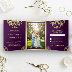 Invitación Tríptica Boda india tradicional de mandala de oro y púrpura