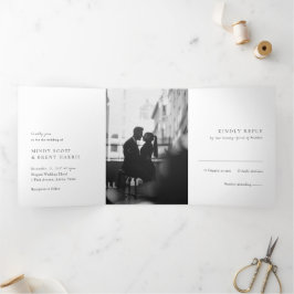 Invitación Tríptica Boda moderna minimalista en foto en blanco y negro