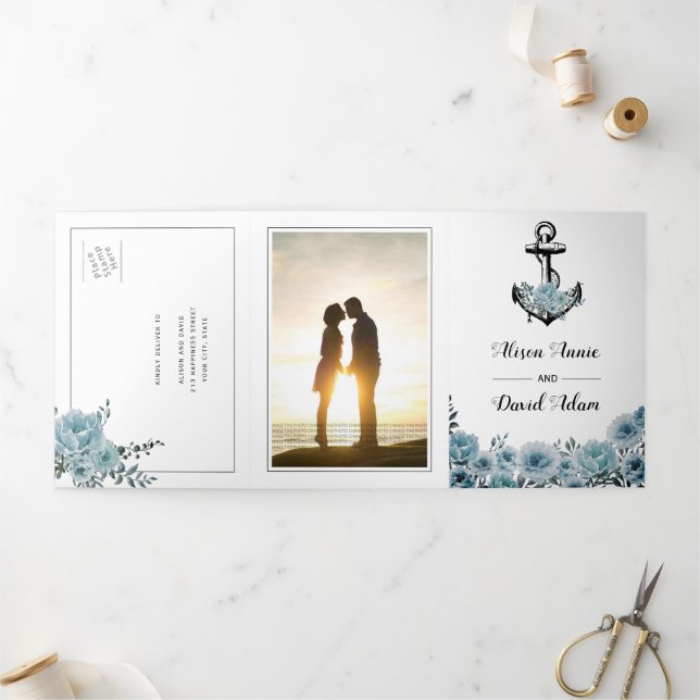 Invitación Tríptica Boda náutico de flores azules polvorientas (Exterior)