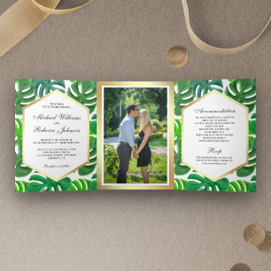 Invitación Tríptica Boda Tropical del Hexágono Verde y Blanco Monstera