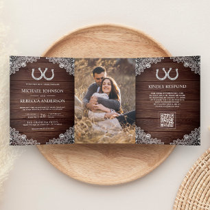 Invitación Tríptica Bodas con herraduras de madera rústica código QR d
