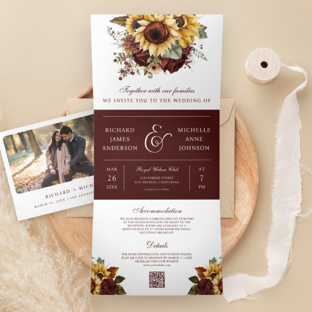 Invitación Tríptica Boho Rosas de Borgoña Sunflowers Boda de código QR (Subido por el creador)